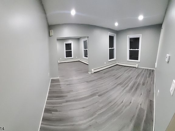 5th image of 21 E Main St #21
