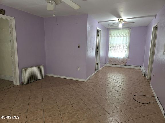 3rd image of 235 Rush St