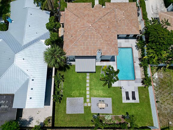 3rd image of 308 Greymon Drive