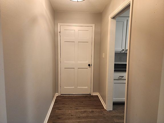 3rd image of 415 Christopher Dr