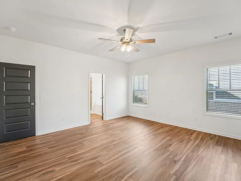 Quinn Residences at Dorchester Place — Photo 196