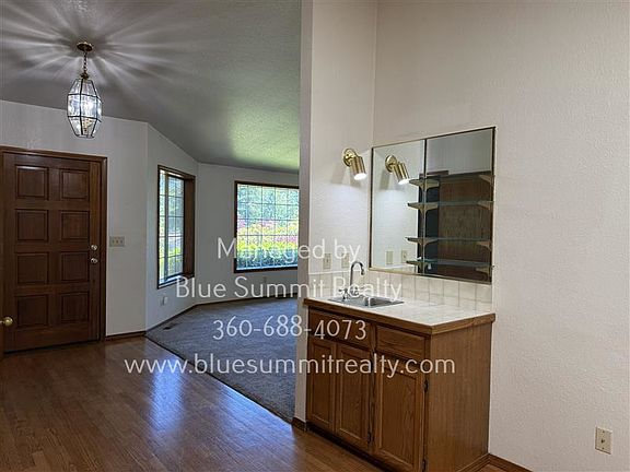 3rd image of 1709 Easthill Pl NW