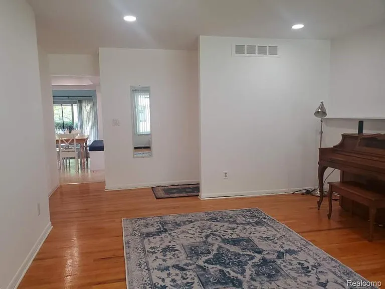 37515 Agar Dr — Photo 12