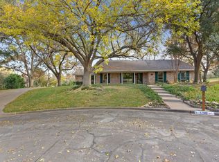 1700 Live Oak Valley Cir, Waco, TX 76710