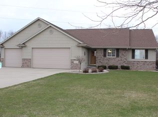 W6332 Boonesborough Dr, Greenville, WI 54942
