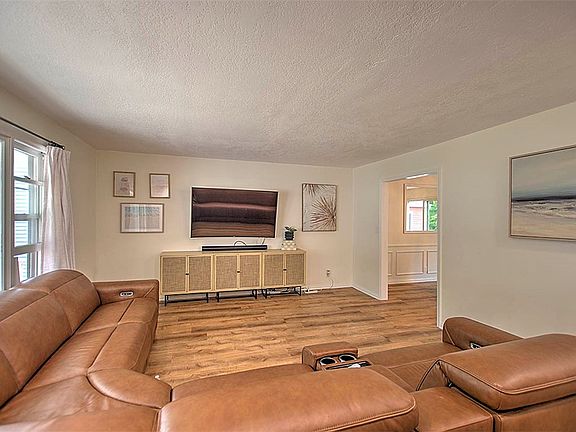 4th image of 5232 Melwood Ct