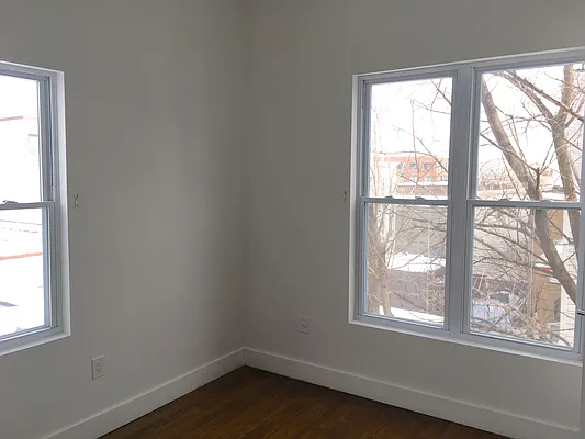 Rented by Premier Metro Realty Corp | media 51