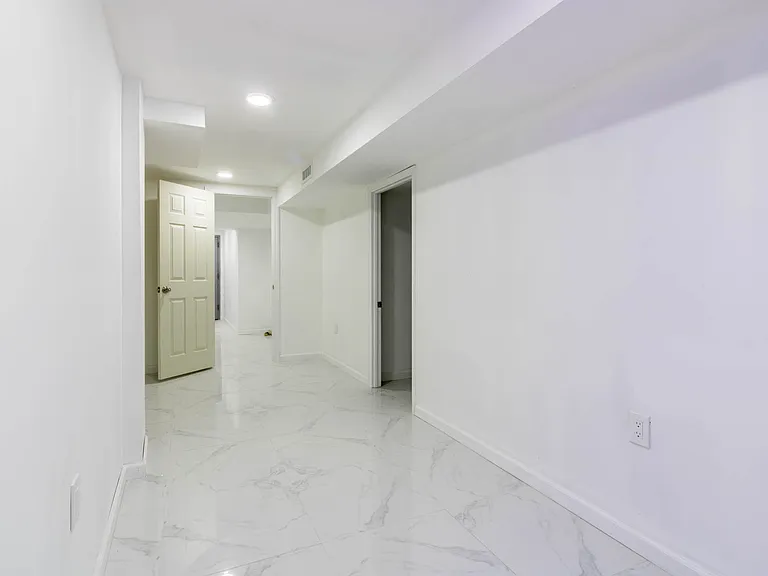 84-31 Beverly Rd #1 — Photo 14