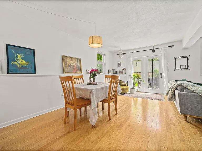 11 Marion St #A — Photo 1