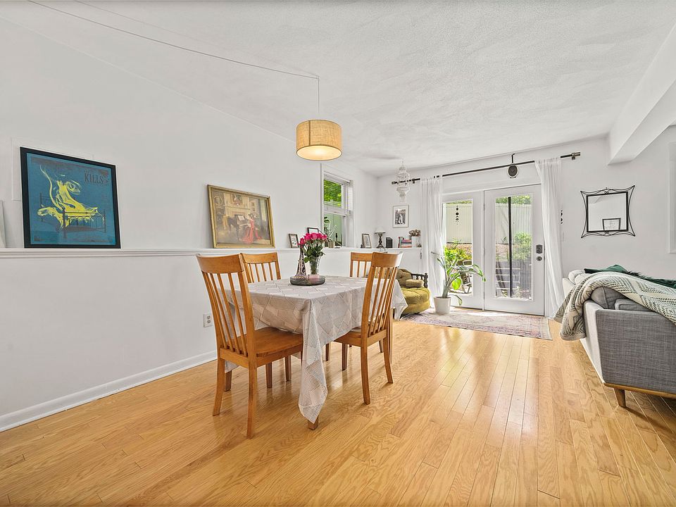 1st image of 11 Marion St APT A