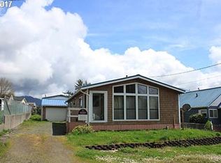 204 10th St, Garibaldi, OR 97118