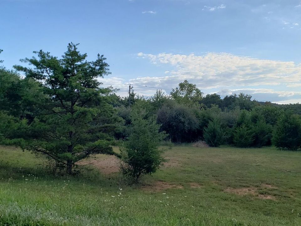2nd image of 1612 Johnsons Mill Rd