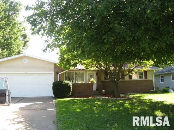 1840 35th St, Moline, IL 61265