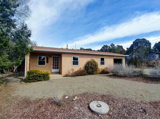 5 Gilbert Pl, Sandia Park, NM 87047