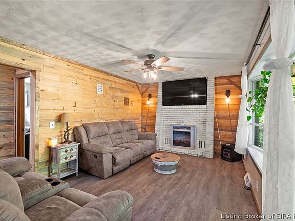 5th image of 1610 Bennett Road