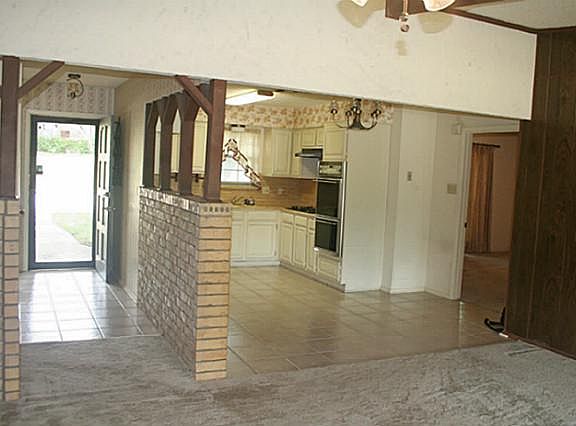 3rd image of 423 Newcastle Dr