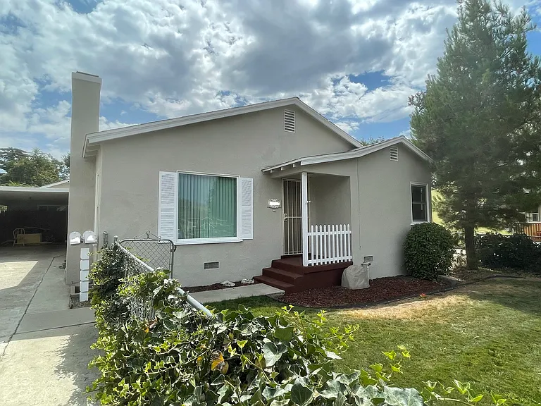 426 E F St — Photo 5