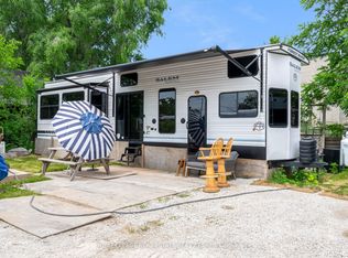 2380 Royal Windsor Dr #2, Oakville, ON L6J 7Y2