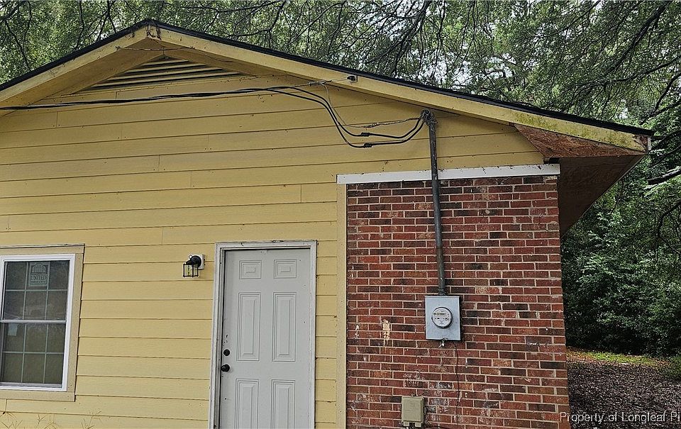 2nd image of 2763 Blossom Rd