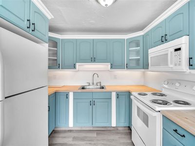941 W 6th Street, Riviera Beach, FL, 33404