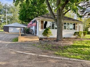 5547 Davison Rd, Lapeer, MI 48446