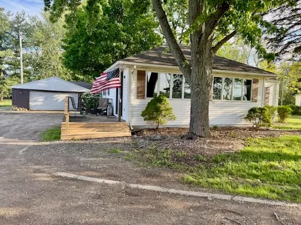 5547 Davison Rd, Lapeer, MI 48446