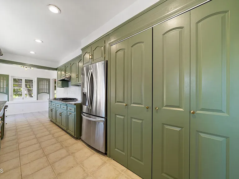 1412 Norton Ave — Photo 13