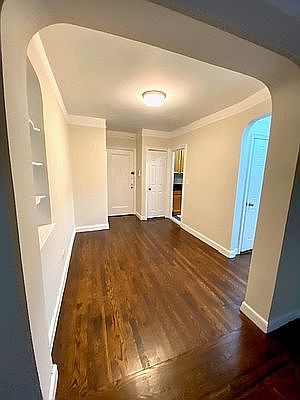 4th image of 4746 40th St APT 4E