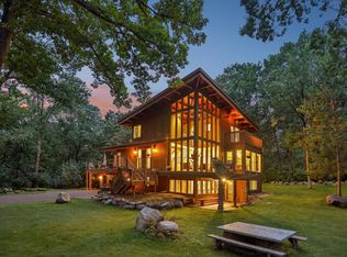 2404 Sherwood Hills Rd, Minnetonka, MN 55305