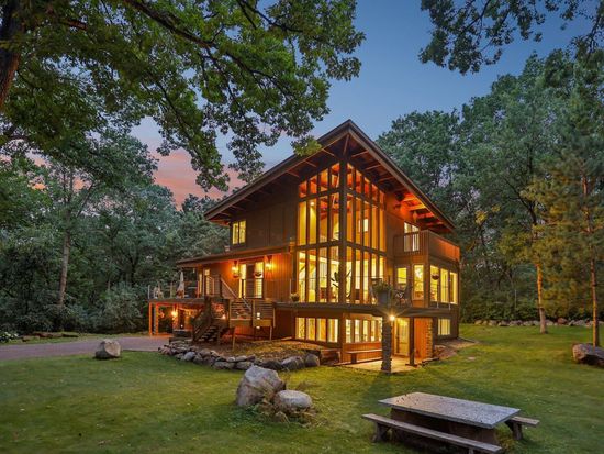 2404 Sherwood Hills Rd, Minnetonka, MN 55305