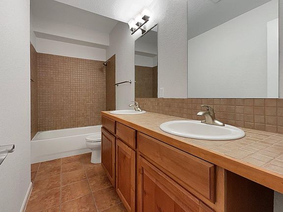 5th image of 1775 Green River Dr #11