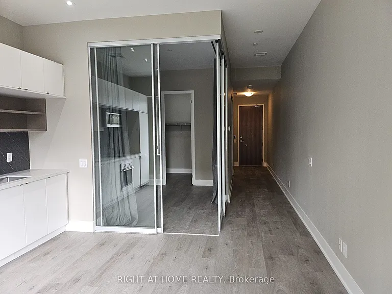 111 Saint Clair Ave W #426 — Photo 13