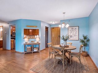 3801 W 98th St APT 209, Minneapolis, MN 55431