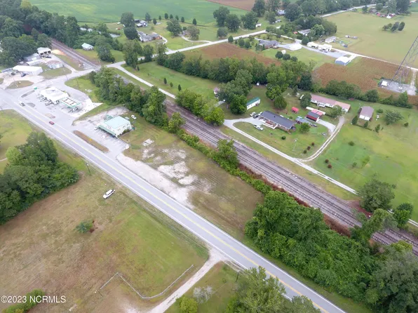 6 N Us 17 Highway, Ernul, NC 28527