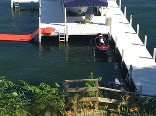 N1921 Bluff Ln, Lake Geneva, WI 53147