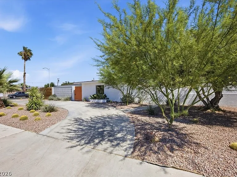 701 Canosa Ave — Photo 3