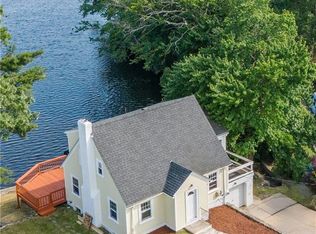 31 Beverly Cir, Smithfield, RI 02828