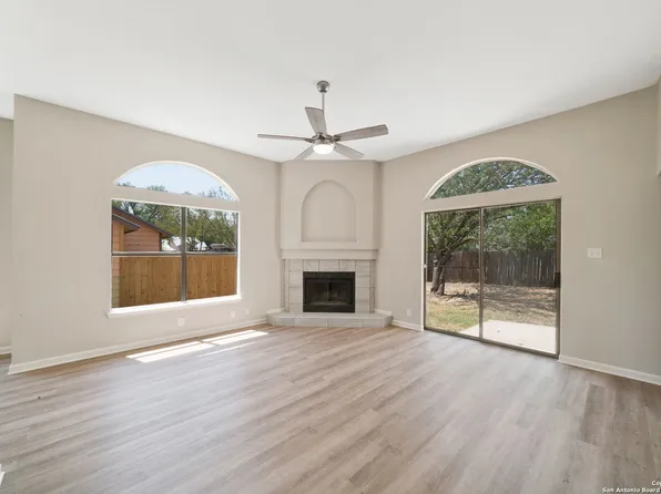 4111 SUNRISE POINT DR, San Antonio, TX 78244