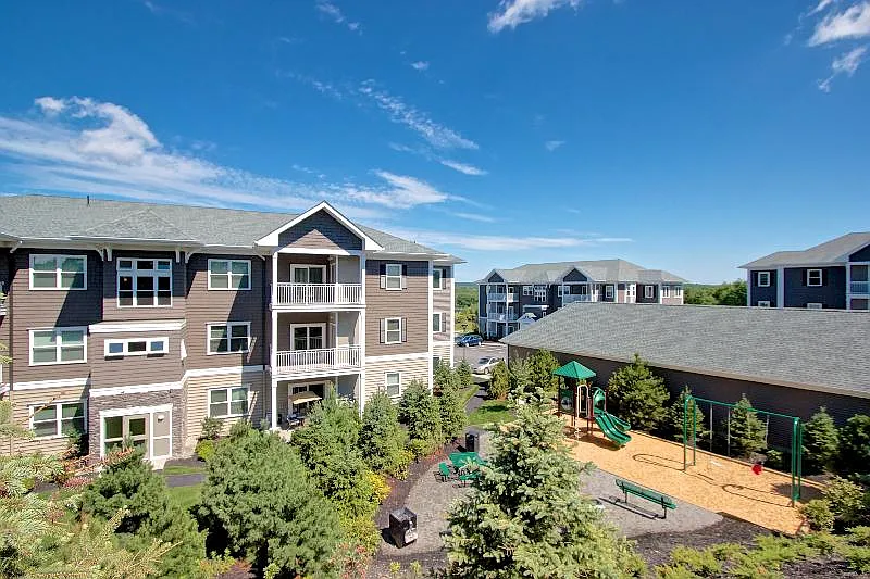 Madison Place Southborough — Photo 1