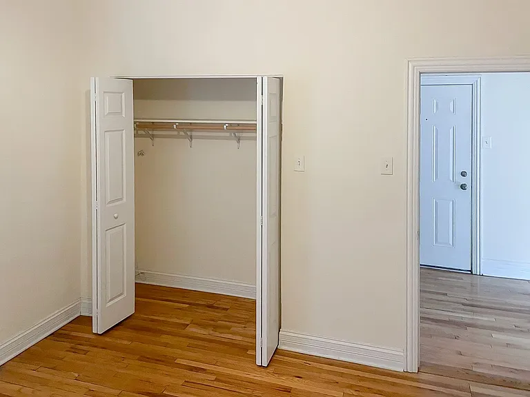 3818 N Sheffield Ave — Photo 19
