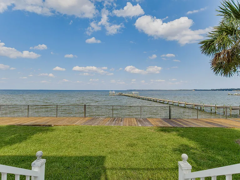 20 Baybridge Dr — Photo 20