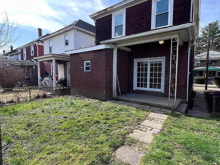 132 Amelia St — Photo 28