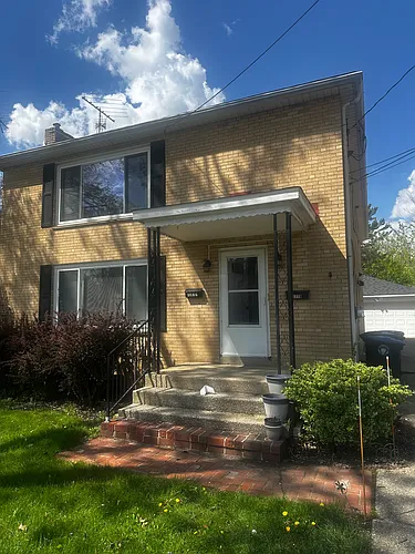 1777 Liberty Dr Photo 1