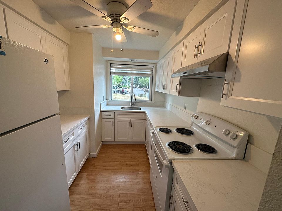 1st image of 14005 NE 10th St