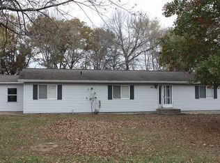 1800 Calico Rd, Marion, IL 62959