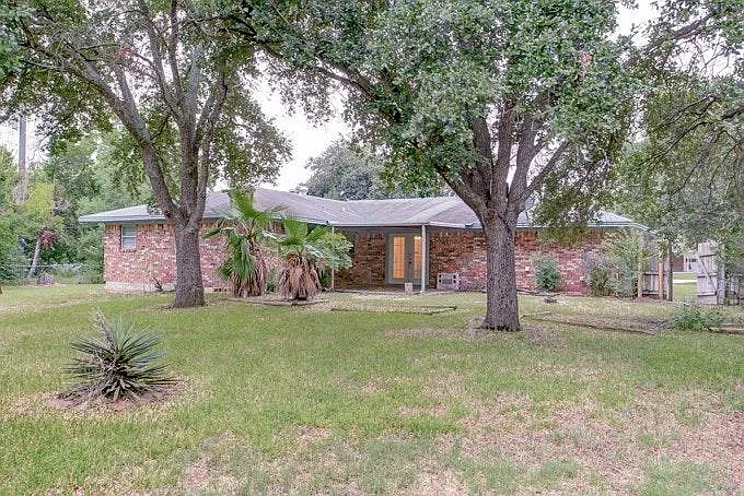 1312 Timm Dr — Photo 2