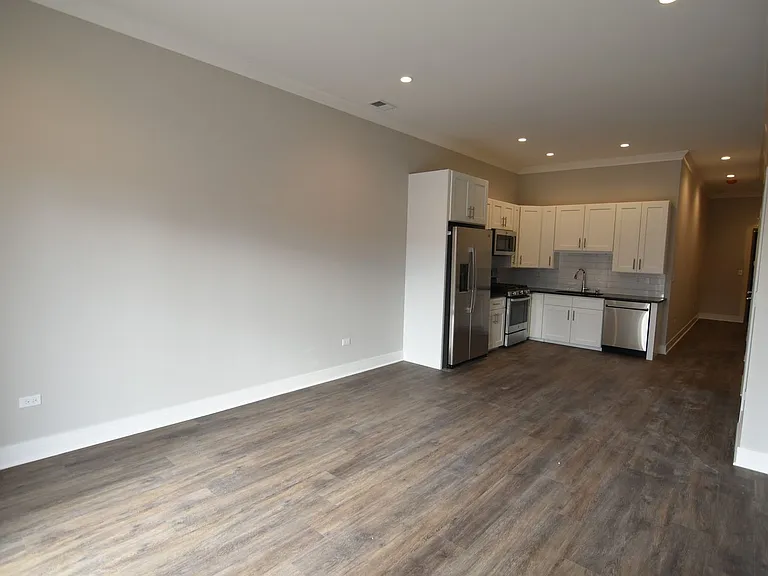 925 W Irving Park Rd #503 — Photo 5