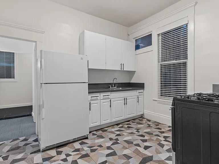 330 Cedar Avenue — Photo 42