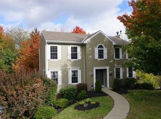 208 Lafayette Dr, Cranberry Township, PA 16066
