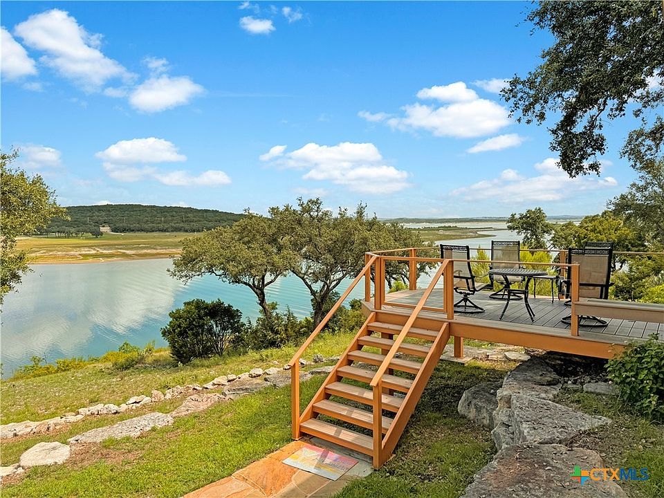 1st image of 800 Five Oaks Cir